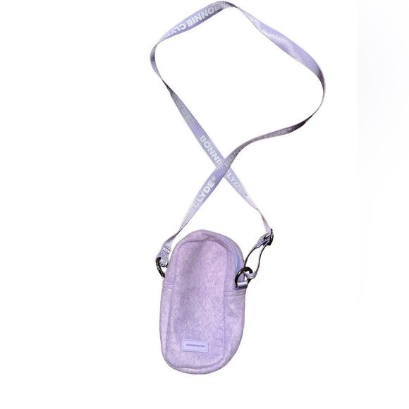 NEW WITHOUT TAGS Bonnie Clyde Lavender Zip Top Crossbody with Adjustable Strap - Picture 1 of 5